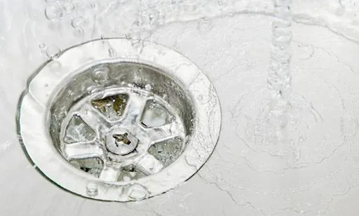 Cách thông ống thoát nước nhà tắm hiệu quả tức thì tại nhà