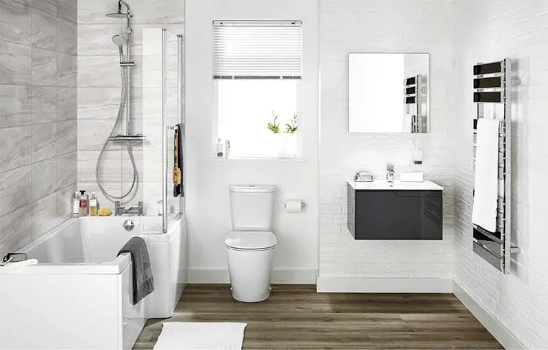 Nước được bơm đến các thiết bị nhà vệ sinh nhờ các đường ống nước nối theo chiều ngang, dọc 