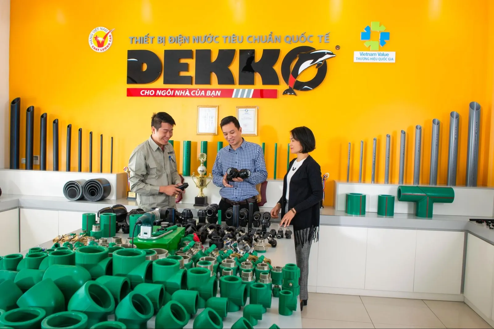 Dekko hiện phân phối đa dạng các loại ống nhựa giúp khách hàng dễ dàng lựa chọn