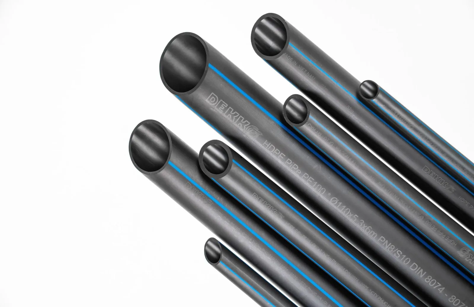 Ống nhựa HDPE trơn được ứng dụng rộng rãi nhờ độ bền cao, đảm bảo an toàn cho người sử dụng